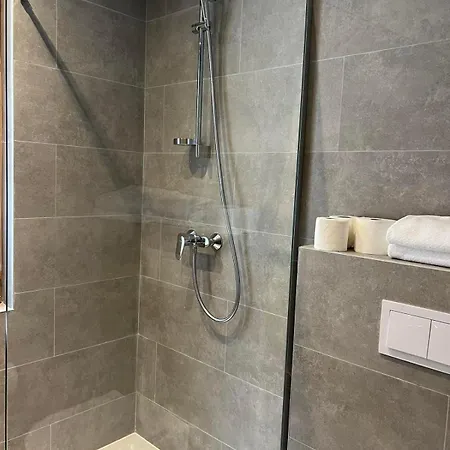 Privatni Rio 152 U Sklopu Vucko *